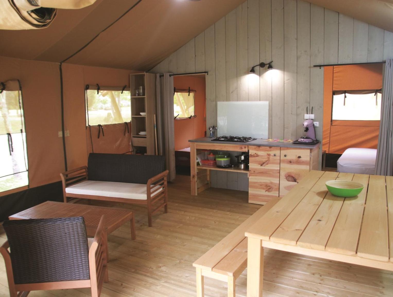Gasthaus Camping Fontaine Du Roc Devillac Zimmer foto